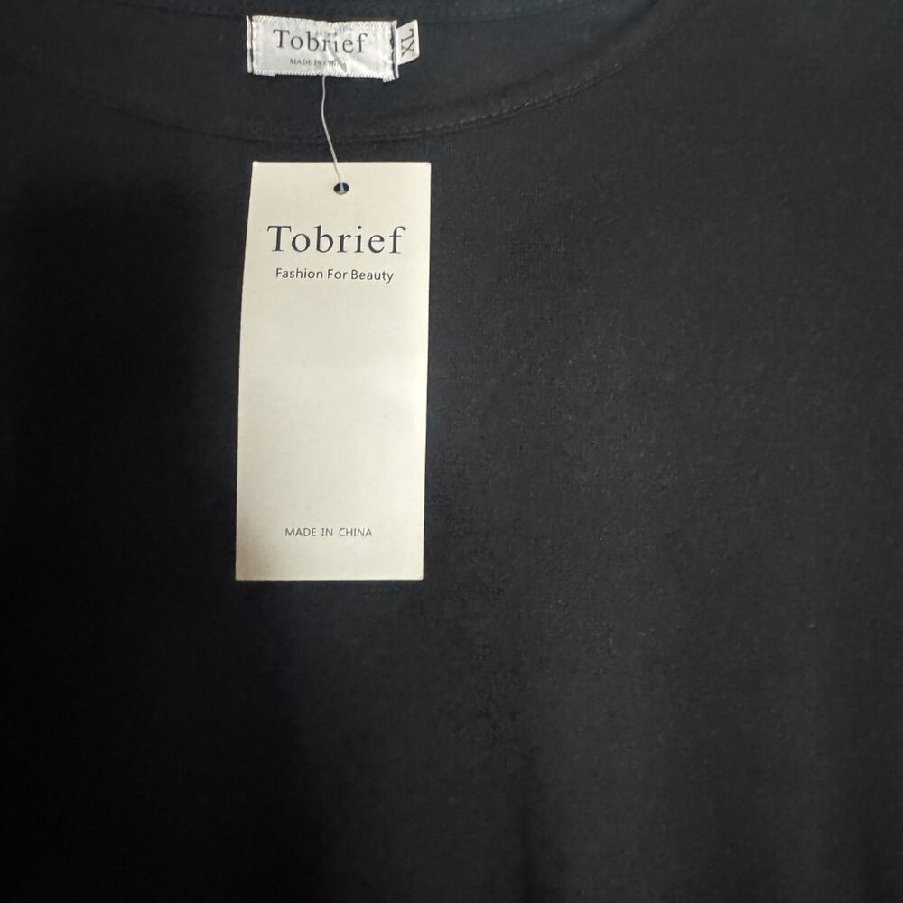 Tobrief Ladies front tie black dress. Size XL - Picture 2 of 3